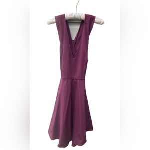 Lulu’s NWT Size M Purple/Magenta Flare V-Neck Straps Cross in Back Stret…